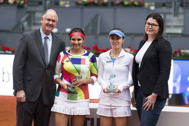 Indian Sania Mirza and Swiss Martina Hingis during Doubles Woman Final Mutua Madrid Open Tennis 2016 in Madrid, May 07, 2016.  (20160507050)