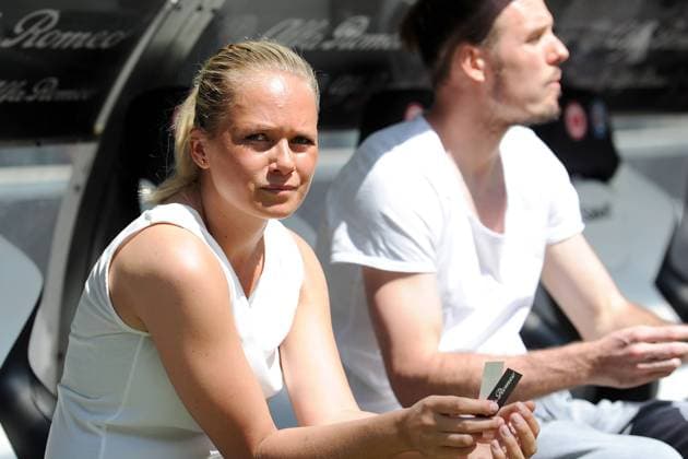 Fußball 1. Bundesliga 33. Spieltag Eintracht Frankfurt - Borussia Dortmund am 07.05.2016 in der Commerzbank-Arena in Frankfurt Ruth Wagner ( Pressesprecherin Frankfurt ) xJKx