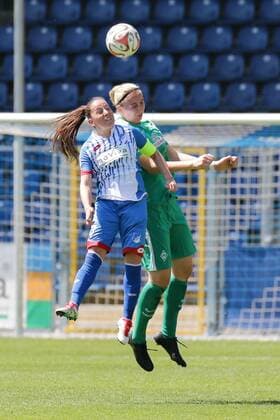 v.li.: Martina Moser (Hoffenheim, 7), Katharina Schiechtl (Bremen, 9), Kopfball, header, Aktion, Action, Fussball, Allianz Frauen-Bundesliga, TSG 1899 Hoffenheim - SV Werder Bremen, xozx