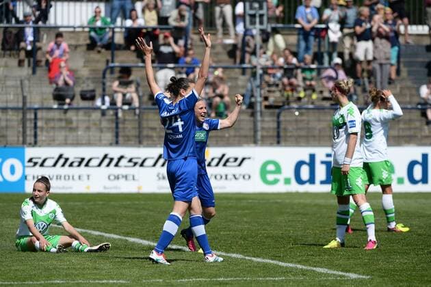Fussball, Frauen, 1. Bundesliga, Saison 2015 2016 (21. Spieltag), 1. FFC Turbine Potsdam - VfL Wolfsburg, Jubel nach dem Tor zum 1:0 durch Svenja Huth (Nr. 9, 1. FFC Turbine Potsdam), 08.05.16,