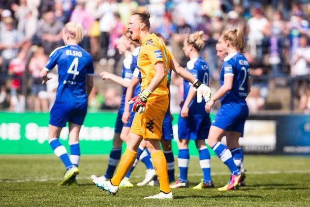 08.05.2016, xfrx, Fussball 1.Bundesliga Damen, Turbine Potsdam - VfL Wolfsburg, emspor v.l. Almuth Schult (VfL Wolfsburg) frustriert,traurig,wuetend,fassungslos Potsdam
