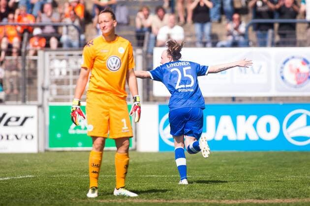 08.05.2016, xfrx, Fussball 1.Bundesliga Damen, Turbine Potsdam - VfL Wolfsburg, emspor v.l. Almuth Schult (VfL Wolfsburg),Marina Makanza (1.FFC Turbine Potsdam) celebrate the goal,Torjubel zum 3:0 Potsdam