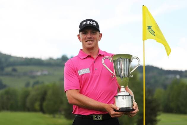 GOLF - Goesser Open 2016 MARIA LANKOWITZ,AUSTRIA,08.MAY.16 - GOLF - Alps Tour, Goesser Open, GC Erzherzog Johann, award ceremony. Image shows Matt Wallace (ENG). Keywords: trophy. GEPAxpictures xDanielxGoetzhaber