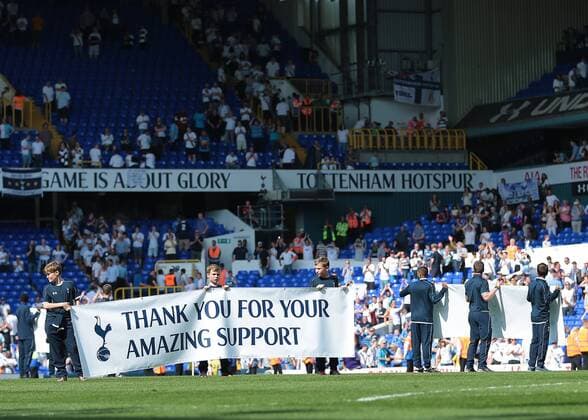 08.05.2016. White Hart Lane, London, England. Barclays Premier League. Tottenham Hotspur versus Southampton. Tottenham Hotspur thanks their fans for the seasons support after their last home game of the season xMarkxKertonx  ActionPlus11734757