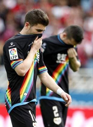 Rayo Vallecano players Tio (R) and Embarba react after being defeated by Real Sociedad during a Liga Primera Division 37th journey match held at Anoeta stadium in San Sebastian, Basque Country, Spain, 8 May 2016. REAL SOCIEDAD VS RAYO VALLECANO !ACHTUNG: NUR REDAKTIONELLE NUTZUNG!  SSB013 20160508-635983343846063969