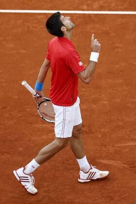 Serbian tennis player Novak Djokovic celebrates his victory 6-2, 3-6 and 6-3 against Scottish Andy Murray during their Mutua Madrid Open male final match played at the Caja Magica tennis complex in Madrid, Spain, on 08 May 2016. Novak Djokovic vs Andy Murray !ACHTUNG: NUR REDAKTIONELLE NUTZUNG!  20160508-635983394855236025