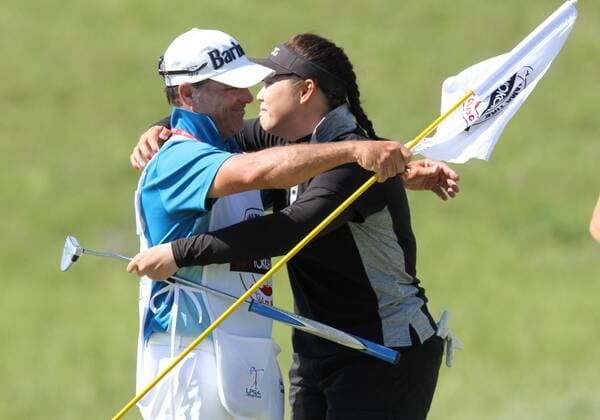 May 8, 2016: Ariya Jutanugarn of Bangkok, Thailand hugs her caddie after winning the Yokohama Tire LPGA Golf Damen Classic at the RTJ Capitol Hill Golf Course in Prattville, AL. (Photo by Scott Donaldson Icon Sportswire) GOLF: MAY 08 LPGA - Yokohama Tire LPGA Classic - Final Round Icon16580216 EDITORIAL USE ONLY
