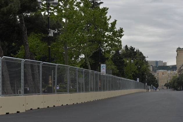 May 8, 2016 - Baku, Azerbaijan - Formula One security fences are under construction in the center of Baku near the Hilton Hotel..The 2016 season sees Azerbaijan become the latest addition to the Formula One calendar, with capital city Baku playing host to what claims to be the fastest street circuit of the season..Baku, Azerbaijan, on Sunday, 8 May 2016. Baku prepares for the F1 in June  - ZUMAn230