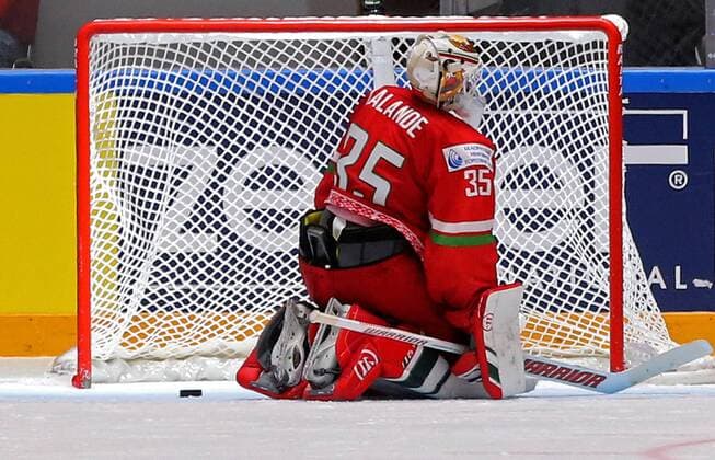 ST. PETERSBURG, RUSSIA. MAY 9, 2016. Belarus goalie Kevin Lalande concedes a goal in their 2016 IIHF World Championship WM Weltmeisterschaft Preliminary Round Group B Ice hockey Eishockey match against Canada at the Yubileyny Sports Palace. Team Canada won the game 8-0. Alexander Demianchuk TASS  TS0223D3