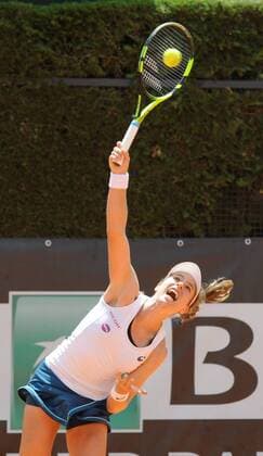 10.05.2016. Rome, Italy. BNL d Italia Tennis Tournament, Johanna Konta versus Johanna Larsson. Johanna Konta (GBR) serves . Konta reached the Italian Open second round with a 6-1 6-2 win over Sweden s Larsson. xactivax  ActionPlus11735377