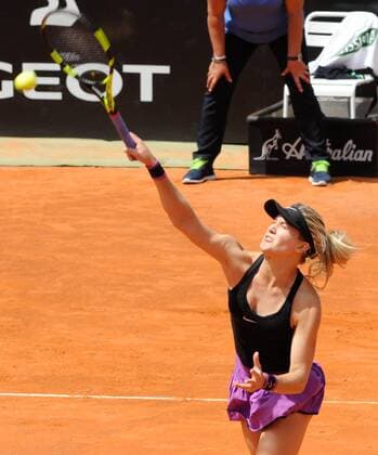 10.05.2016. Rome, Italy. BNL d Italia Tennis Tournament. Eugenie Bouchard (CAN) versus Jelena Jankovic (SRB). Eugenie Bouchard serves to Jelena Jancovic as she wins in 3 sets xactivaxfotox  ActionPlus11735394