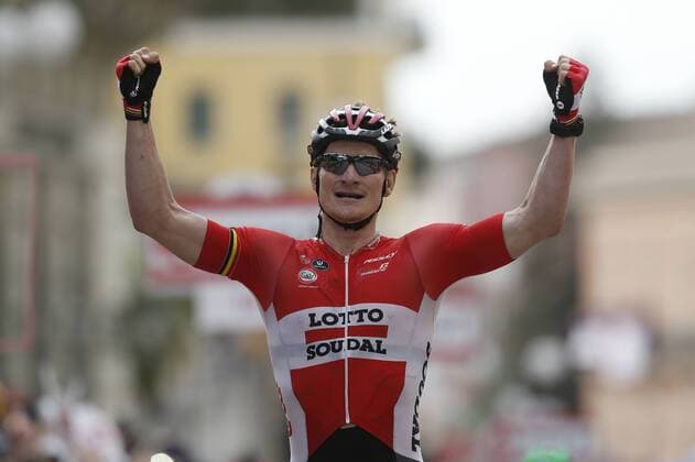 Bilder des Tages SPORT German Andre Greipel of Lotto Soudal celebrates as he crosses the finish line to win the fifth stage in the 99th edition of the Giro d Italia cycling race, 233km from Praia a Mare to Benevento, on Wednesday 11 May 2016, in Italy. YUZURUxSUNADA  x04847967x