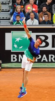 11.05.2016. Rome, Italy. BNL d Italia Tennis Tournament. Milos Raonic (CAN) versus Nick Kyrgios (AUS). Milos Raonic serves to Nick Kyrgios xactivaxfotox  ActionPlus11735809