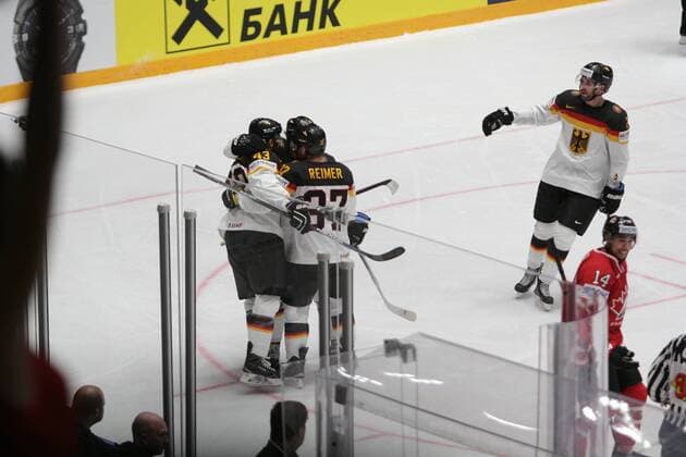 Eishockey WM, Deutschland - Kanada Russian Federation. St. Petersburg. Palace of Sports Jubilee. World Hockey Championship 2016 Canada - Germany, 5:2. IIHF Ice hockey Eishockey World Cup 2016 Russia Canada - Germany. MaksimxKonstantinov 