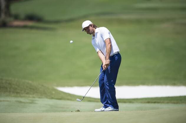 May 12, 2016: Aaron Baddeley chips onto the green on 8 during the first round of THE PLAYERS Championship in Ponte Vedra Beach, FL. (Photograph by Roy K. Miller Icon Sportswire) GOLF: MAY 12 PGA Golf Herren - THE PLAYERS Championship - First Round Icon160512022 EDITORIAL USE ONLY