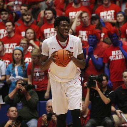 November 17, 2015 - Dayton, Ohio, U.S - NCAABasketball2015---- Steve McElvene 20 years old died Thursday May 12,2016 Morning at his Parents home in Indiana. An enlarged heart is the suspected cause of McElvene s Death.---.-----------------------------------------------------------Dayton Flyers center Steve McElvene (5) try to is all smiles during play with Alabama Crimson Tide on Tue November 17, 2015. As the Dayton Flyer go on to beat the Alabama Crimson Tide 48 to 80 at home in Dayton,Ohio. NCAA College League USA Basketball 2015-File Photo of Dayton Flyer Player 5-Steve McElvene during play with Alabaama Crimson Tide in November 3, 2015 - ZUMAc199