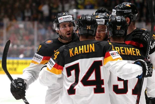 ST. PETERSBURG, RUSSIA. MAY 12, 2016. Germany s Daryl Boyle, Dominik Kahun, Moritz Muller, Patrick Reimer and Marcel Noebels (L-R) in the 2016 IIHF World Championship WM Weltmeisterschaft Preliminary Round Group B Ice hockey Eishockey match against Canada at Yubileyny Sports Palace. Team Canada won the game 5:2. Alexander Demianchuk TASS  TS022B0B