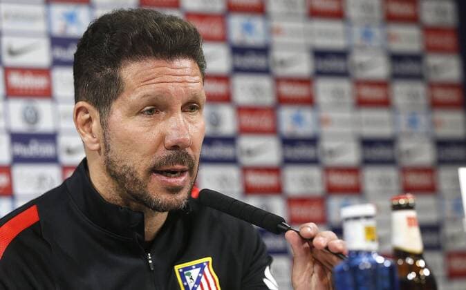 Bilder des Tages - Sport Fußball, Atletico Madrid, Pressekonferenz von Trainer Simeone Atletico Madrid s Argentinian head coach, Diego Pablo Simeone, during a press conference PK Pressekonferenz held after a team s training session at Cerro del Espino sports complex in Madrid, Spain, 13 May 2016. Atletico Madrid will face Celta Vigo in A Spanish Primera Division soccer match the upcoming 14 May. PRESS CONFERENCE !ACHTUNG: NUR REDAKTIONELLE NUTZUNG!  GRA101 20160513-635987427617633634