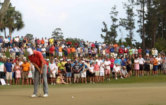 Golf, The Players Championship in Ponte Vedra Beach May 13, 2016 - Ponte Vedra Beach, Florida, United States - Jordan Spieth putts the 10th green during the second round of The PLAYERS Championship at TPC Sawgrass. Golf 2016 - The PLAYERS Championship - Round 2 - ZUMAw109