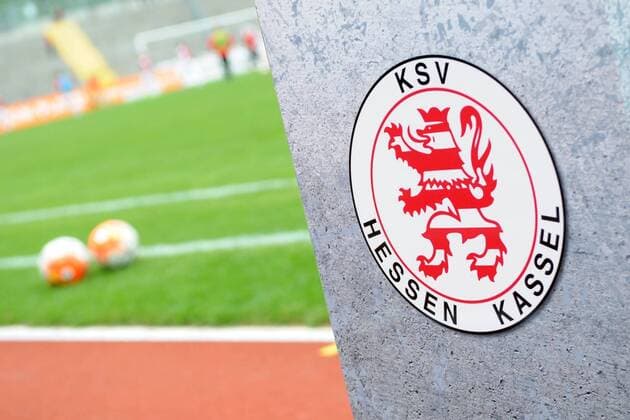 Logo, Wappen, Feature, KSV Hessen Kassel -- KSV Hessen Kassel vs 1. FC Saarbruecken, Fussball, Regionalliga Suedwest, 14.05.2016 Kassel Copyright: Sippel xEibner-Pressefoto EP_rsl