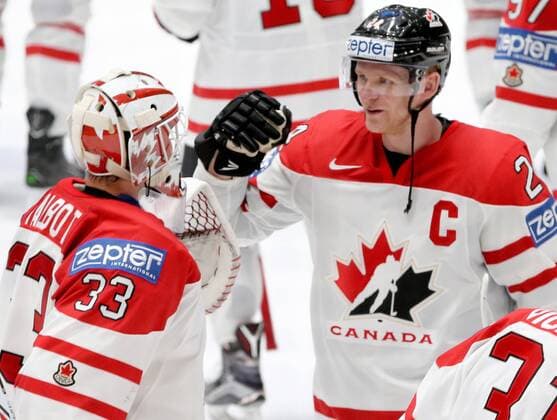 ST. PETERSBURG, RUSSIA. MAY 14, 2016. Canada s goalie Cam Talbot (L) and Corey Perry celebrate winning their 2016 IIHF World Championship WM Weltmeisterschaft Preliminary Round Group B Ice hockey Eishockey match against Slovakia at the Yubileyny Sports Palace. Team Canada won the game 5-0. Alexander Demianchuk TASS  TS022FBE