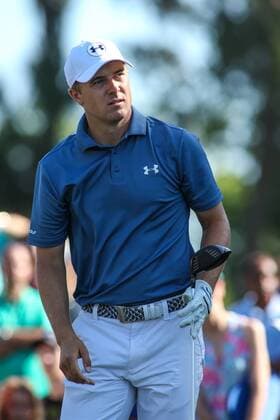 May 14, 2016: Jordan Spieth tees off on the 16th hole. Spieth is finishing up his second round of THE PLAYERS Championship at TPC Sawgrass in Ponte Vedra Beach, Fl. after rain delayed several players from completing the round on Friday. (Photo by David Rosenblum Icon Sportswire) GOLF: MAY 14 PGA Golf Herren - THE PLAYERS Championship - Third Round Icon1605142819 EDITORIAL USE ONLY