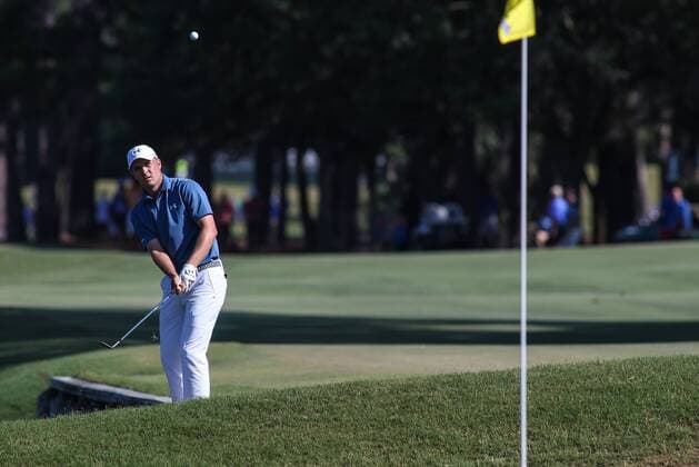 May 14, 2016: Jordan Spieth hits from a bunker on the 16th hole. Spieth is finishing up his second round of THE PLAYERS Championship at TPC Sawgrass in Ponte Vedra Beach, Fl. after rain delayed several players from completing the round on Friday. (Photo by David Rosenblum Icon Sportswire) GOLF: MAY 14 PGA Golf Herren - THE PLAYERS Championship - Third Round Icon1605142823 EDITORIAL USE ONLY