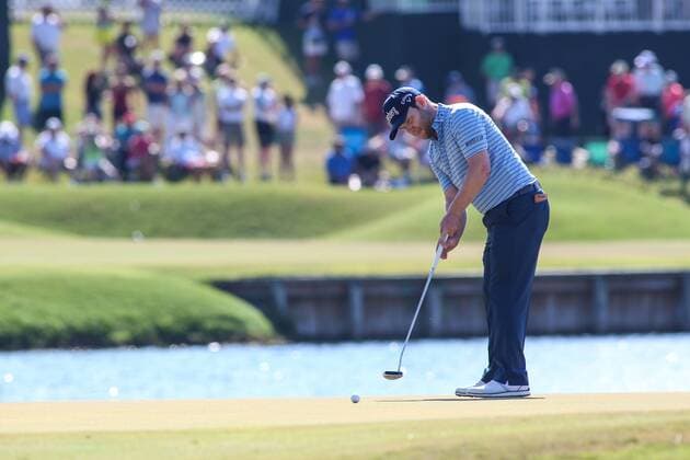 May 14, 2016: Branden Grace putts on the 17th hole. Grace is finishing up Round 2 of THE PLAYERS Championship at TPC Sawgrass in Ponte Vedra Beach, Fl. after weather delayed the round on Friday. (Photo by David Rosenblum Icon Sportswire) GOLF: MAY 14 PGA Golf Herren - THE PLAYERS Championship - Third Round Icon1605142824 EDITORIAL USE ONLY