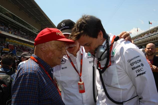 Formel 1, GP von Spanien, Dieter Zetsche vor dem Rennen Spanish Grand Prix, Barcelona 12 - 15 May 2016 15.05.2016- Race, (L-R) Nikki Lauda (AU), Mercedes, Dr. Dieter Zetsche, Chairman of Daimler and Toto Wolff (GER) Mercedes AMG F1 Shareholder and Executive Director 