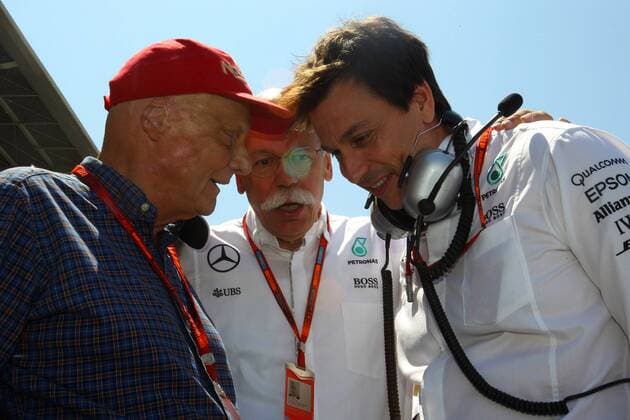 Formel 1, GP von Spanien, Dieter Zetsche vor dem Rennen Spanish Grand Prix, Barcelona 12 - 15 May 2016 15.05.2016- Race, (L-R) Nikki Lauda (AU), Mercedes, Dr. Dieter Zetsche, Chairman of Daimler and Toto Wolff (GER) Mercedes AMG F1 Shareholder and Executive Director 