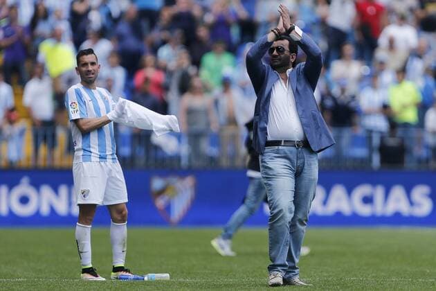 UD Las Palmas owner Sheikh Abdullah Al Thani greets the crowd at the end of the Spanish Primera Division soccer match played between Malaga and UD Las Palmas at La Rosaleda stadium in Malaga, Spain, 15 May 2016. MALAGA VS LAS PALMAS !ACHTUNG: NUR REDAKTIONELLE NUTZUNG!  GRA052 20160515-635989230003385790