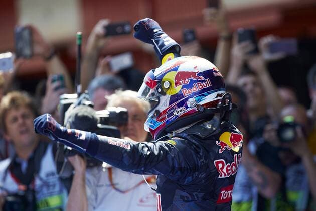Formel 1, GP von Spanien, Sieger Max Verstappen Dutch Formula One driver Max Verstappen, Red Bull, celebrates his victory at the Spanish Formula One Grand Prix at the Barcelona-Catalunya circuit in Barcelona, northeastern Spain, on 15 May 2016. Verstappen has become the youngest driver ever to win a Formula One GP race at the age of 18 years, 7 months and 15 days. SPANISH GRAND PRIX !ACHTUNG: NUR REDAKTIONELLE NUTZUNG!  20160515-635989263293251701