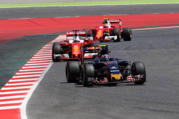 Spanish Grand Prix, Barcelona 12 - 15 May 2016 15.05.2016- Race 2, Carlos Sainz Jr (ESP) Scuderia Toro Rosso STR11 leads Sebastian Vettel (GER) Scuderia Ferrari SF16-H 