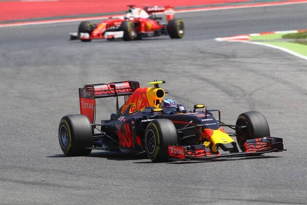 Formel 1, GP von Spanien, Sieger Max Verstappen Spanish Grand Prix, Barcelona 12 - 15 May 2016 15.05.2016- Race 2, Max Verstappen (NED) Red Bull Racing RB12 and Sebastian Vettel (GER) Scuderia Ferrari SF16-H 