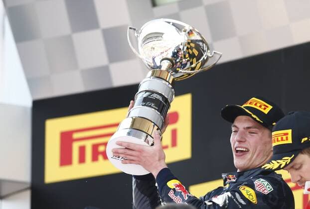 Formel 1, GP von Spanien, Sieger Max Verstappen Motorsports: FIA Formula One World Championship WM Weltmeisterschaft 2016, Race in Barcelona, 33 Max Verstappen (NDL, Red Bull Racing), xHOCHxZWEIx