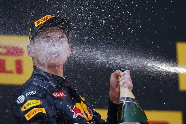 Formel 1, GP von Spanien, Sieger Max Verstappen Motorsports: FIA Formula One World Championship WM Weltmeisterschaft 2016, Race in Barcelona, 33 Max Verstappen (NDL, Red Bull Racing), xHOCHxZWEIx
