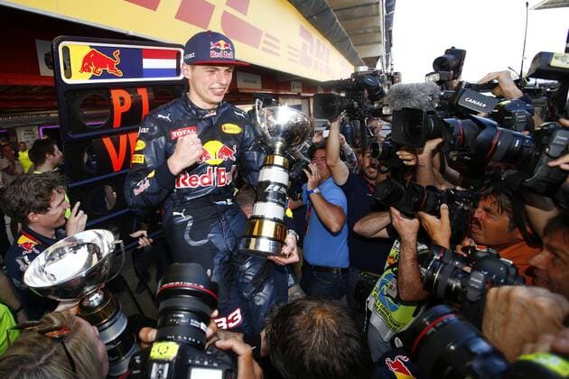 Formel 1, GP von Spanien, Sieger Max Verstappen Motorsports: FIA Formula One World Championship WM Weltmeisterschaft 2016, Race in Barcelona, 33 Max Verstappen (NDL, Red Bull Racing), xHOCHxZWEIx
