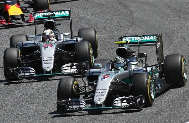Formel 1, GP von Spanien, Unfall der beiden Mercedes in der ersten Runde BARCELONA: may 15- SPAIN: Lewis Hamilton and Nico Rosberg during the race of the GP Spain of Formula 1, held at the Barcelona-Catalunya Circuit, on may 15, 2016. Photo: Joan Valls Urbanandsport Cordon Press  xJoanxValls Urbanandsportx xGP-SPAIN-FORMULA-1x