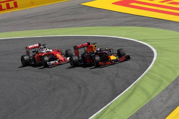 Spanish Grand Prix, Barcelona 12 - 15 May 2016 15.05.2016- Race 2, Daniel Ricciardo (AUS) Red Bull Racing RB12 leads Sebastian Vettel (GER) Scuderia Ferrari SF16-H 