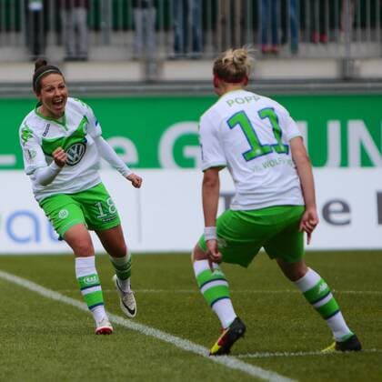 Fußball, Allianz Frauen Bundesliga, VfL Wolfsburg - 1 . FC Köln; Vanessa Bernauer (Wolfsburg, 18) Jubel, Torjubel, Freude, Emotion, Torerfolg, Aktion, action, goal, goal celebration, celebrates. xtgx