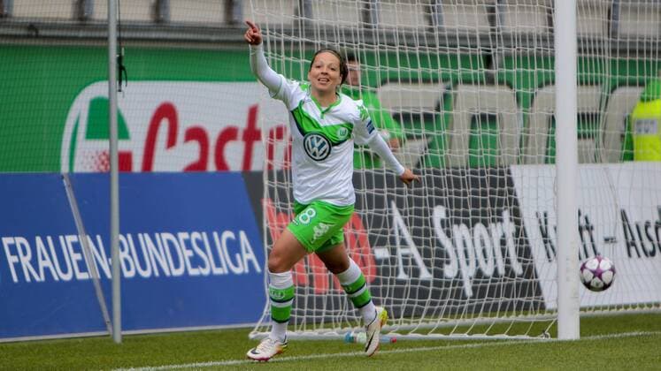 Fußball, Allianz Frauen Bundesliga, VfL Wolfsburg - 1 . FC Köln; Vanessa Bernauer (Wolfsburg, 18) Jubel, Torjubel, Freude, Emotion, Torerfolg, Aktion, action, goal, goal celebration, celebrates. xtgx