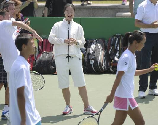NANJING, CHINA - MAY 16: (CHINA OUT) Retired Chinese tennis player Li Na attends a tennis activity road to Wimbledon on May 16, 2016 in Nanjing, Jiangsu Province of China.  CFP484560242 