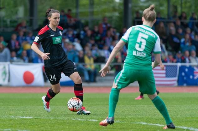 Ilaria Mauro (1. FFC Turbine Potsdam, 24) am Ball, Fussball, Allianz Frauen-Bundesliga, SV Werder Bremen - 1. FFC Turbine Potsdam, xobx