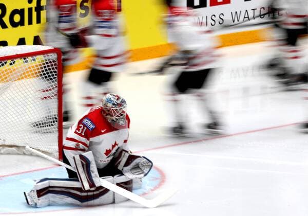 ST. PETERSBURG, RUSSIA. MAY 16, 2016. Canada s goalie Calvin Pickard in the 2016 IIHF World Championship WM Weltmeisterschaft Preliminary Round Group B Ice hockey Eishockey match against France at Yubileyny Sports Palace. Alexander Demianchuk TASS  TS02335E