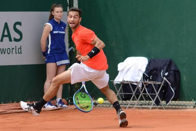 May 16, 2016 - Paris, France - NOAH RUBIN of the United States in action during his match vs. D. Novikov in the qualifying tournament for the French Open. Tennis 2016 - French Open Qualifying Tournament - Day 1 - ZUMAl132