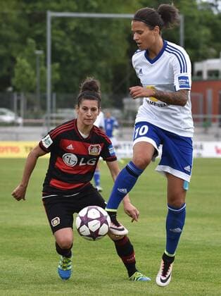 16.05.2016, xblx, Fussball 1.Bundesliga Damen, 1.FFC Frankfurt - Bayer 04 Leverkusen, emspor, v.l. Kristina Sundov (Bayer 04 Leverkusen Damen), Dzsenifer Marozsan (1.FFC Frankfurt) Frankfurt am Main
