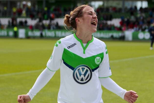 Fußball, Allianz Frauen Bundesliga, VfL Wolfsburg - 1 . FC Köln; Luisa Wensing (Wolfsburg, 2) Jubel nach dem Abpfiff, Jubel nach Spielende, Freude, Emotion. xtgx