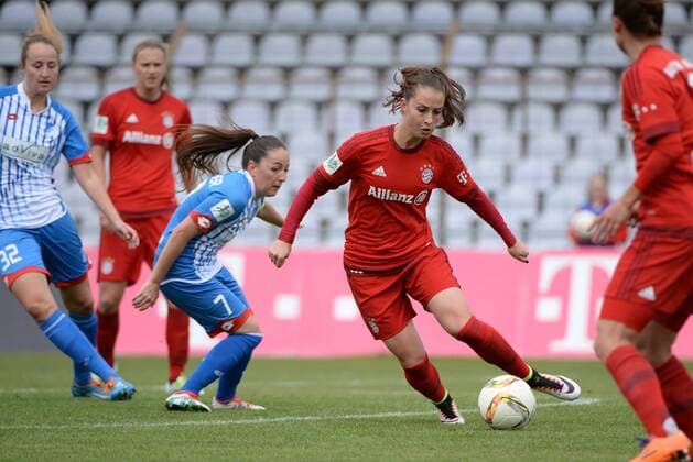 v.li.: Tamar Dongus (Hoffenheim, 32) Vivianne Miedema (FC Bayern München, FCB, 10) Martina Moser (Hoffenheim, 7) Sara Ilonka Däbritz (Sara Daebritz, FC Bayern München, FCB, 33) , Fussball, Allianz Frauen-Bundesliga, FC Bayern München - TSG 1899 Hoffenheim, xslx