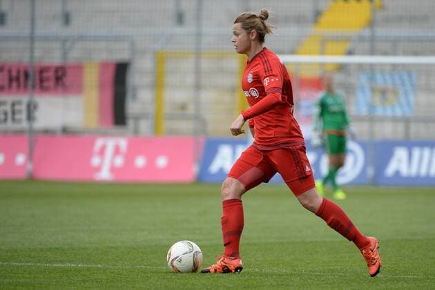 v.li.: Nora Holstad Berge (FC Bayern München, FCB, 15) Freisteller, Einzelbild, Aktion, Action , Fussball, Allianz Frauen-Bundesliga, FC Bayern München - TSG 1899 Hoffenheim, xslx