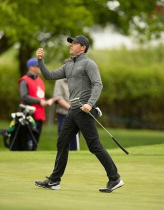 17.05.2016. The K Club, Straffan, Co. Kildare, Ireland. Dubai Duty Free Irish Open Golf Championship Pro-AM. Rory Mcilroy tosses his ball to his caddy on the 1st green. xPeterxFitzpatrickx  ActionPlus11738367
